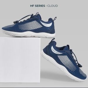 NWOT Blue Hike Footwear Wide Toe Box Sneakers  7-7.5/ 9-9.5